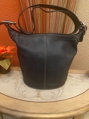 Coach - Vintage/Y2K - EUC - Bleecker Black Leather Bucket Duffle Shoulder Bag